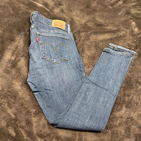 Levi's 711 Skinny Jeans - Picture 5 of 6